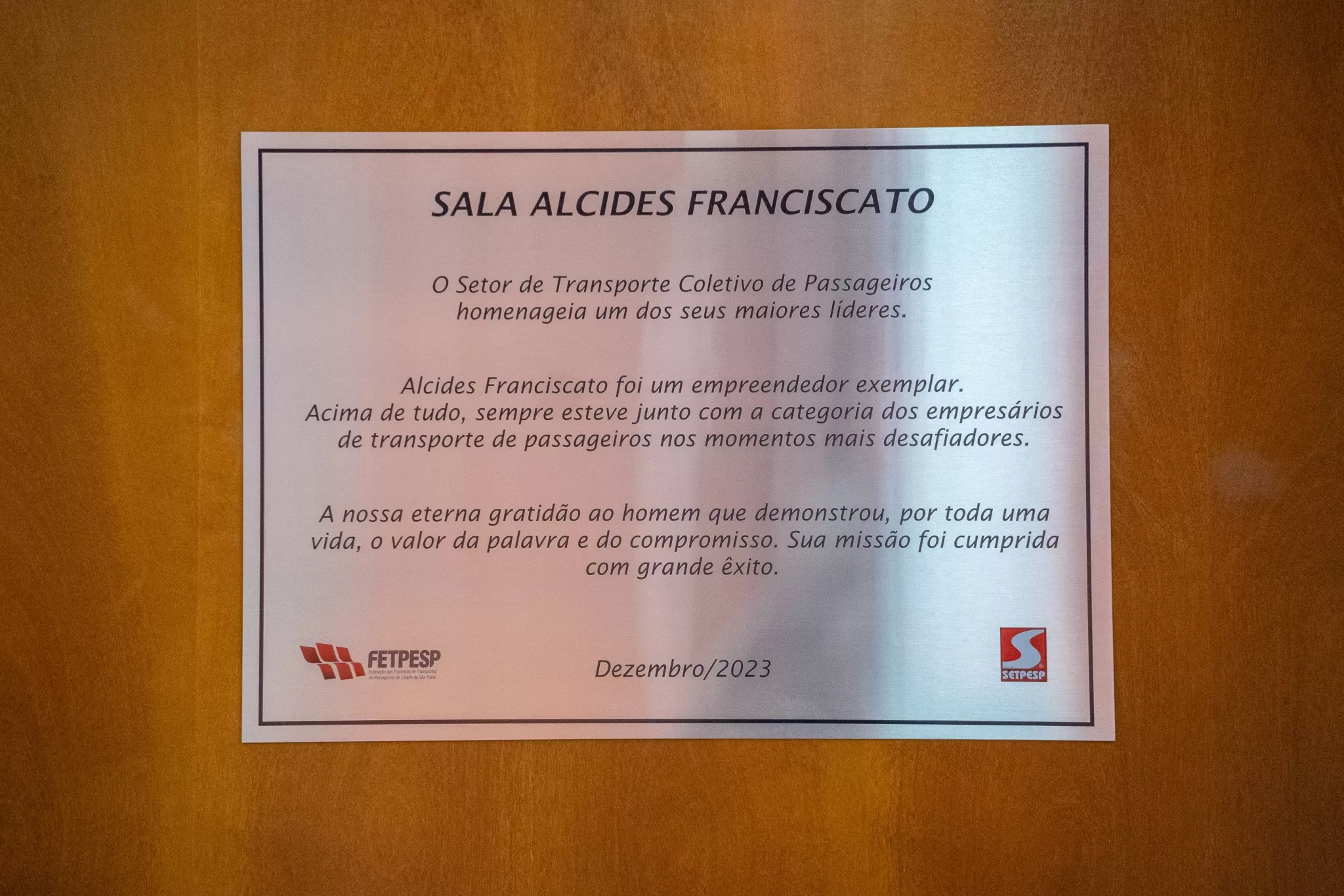 Homenagem a Alcides Franciscato: Reconhecimento a um Ícone do Transporte Paulista e Líder Empresarial